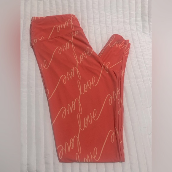 LuLaRoe Pants - LulaRoe leggings size medium tall curve peach color